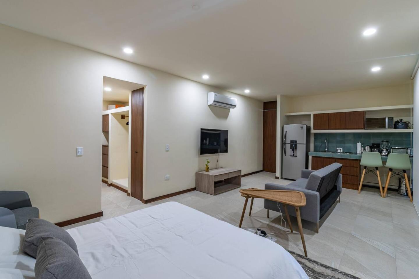 Pool View Loft Steps From The Ocean In Punta Cocos - C101 Hotel Isla Holbox Exterior photo